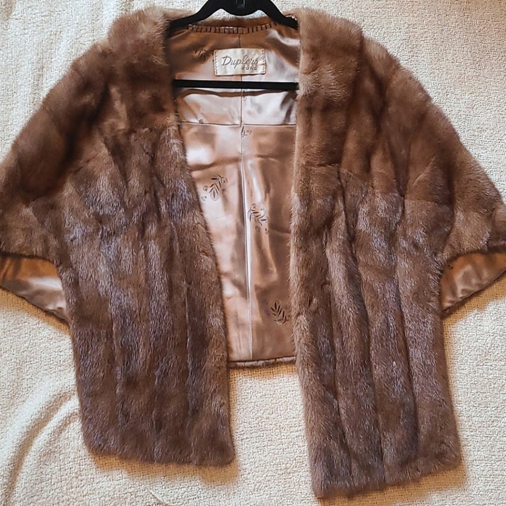 Duplers Furs-Authentic Mink Stole